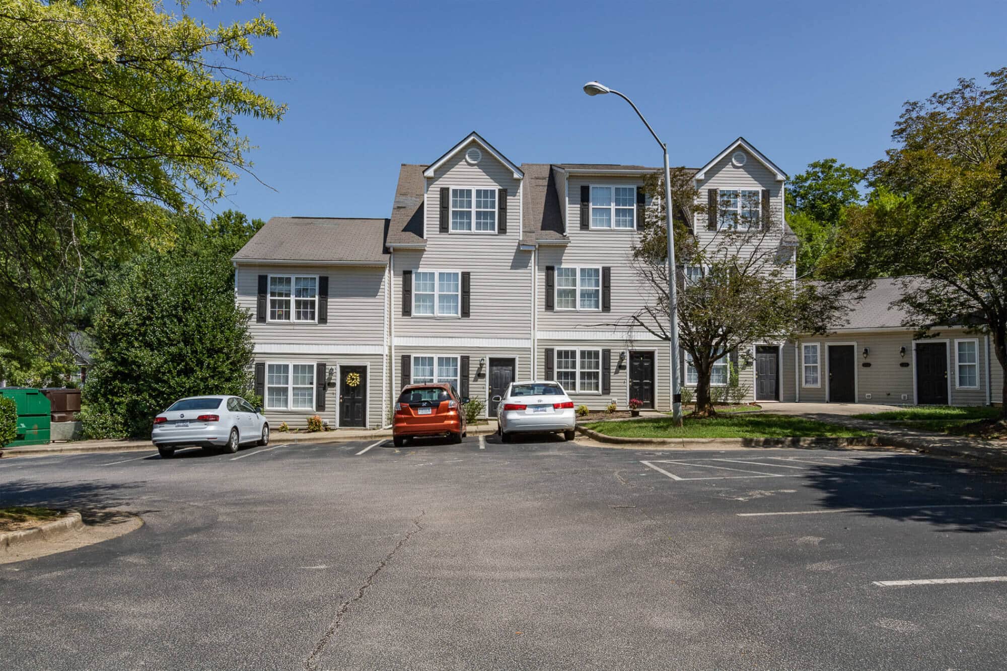 raleigh off campus method townhomes off campus apartments near nc state university raleigh north carolina community building exterior resident parking